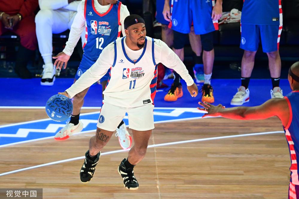 阵型松散的 阵型松散的